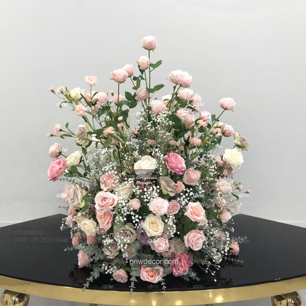 Artificial flower arrangement