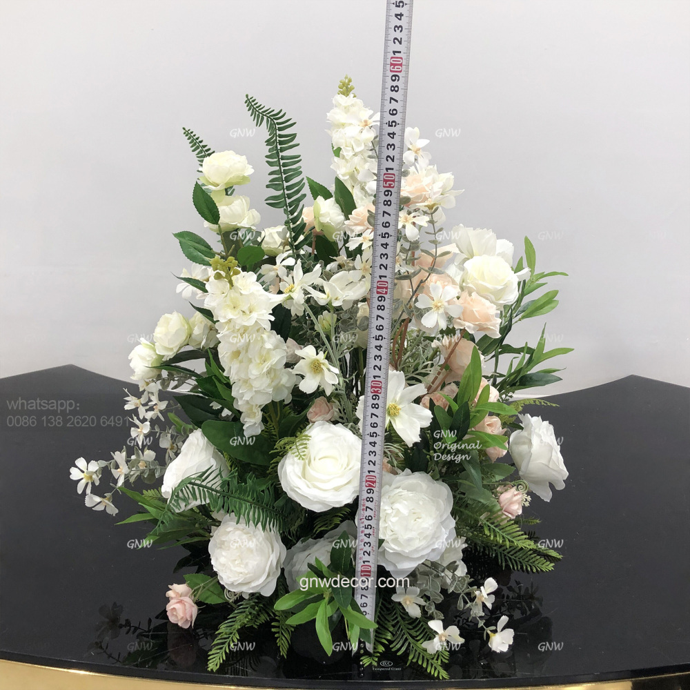 Artificial flower arrangement