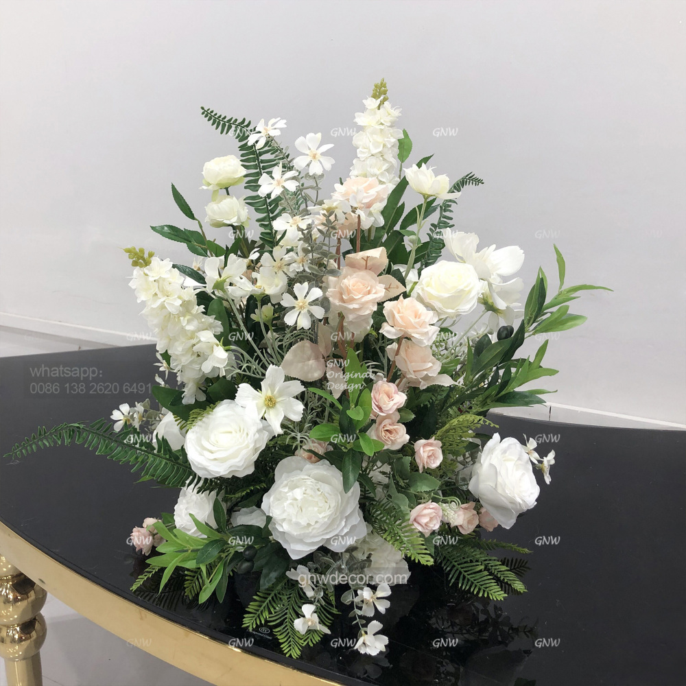 Artificial flower arrangement