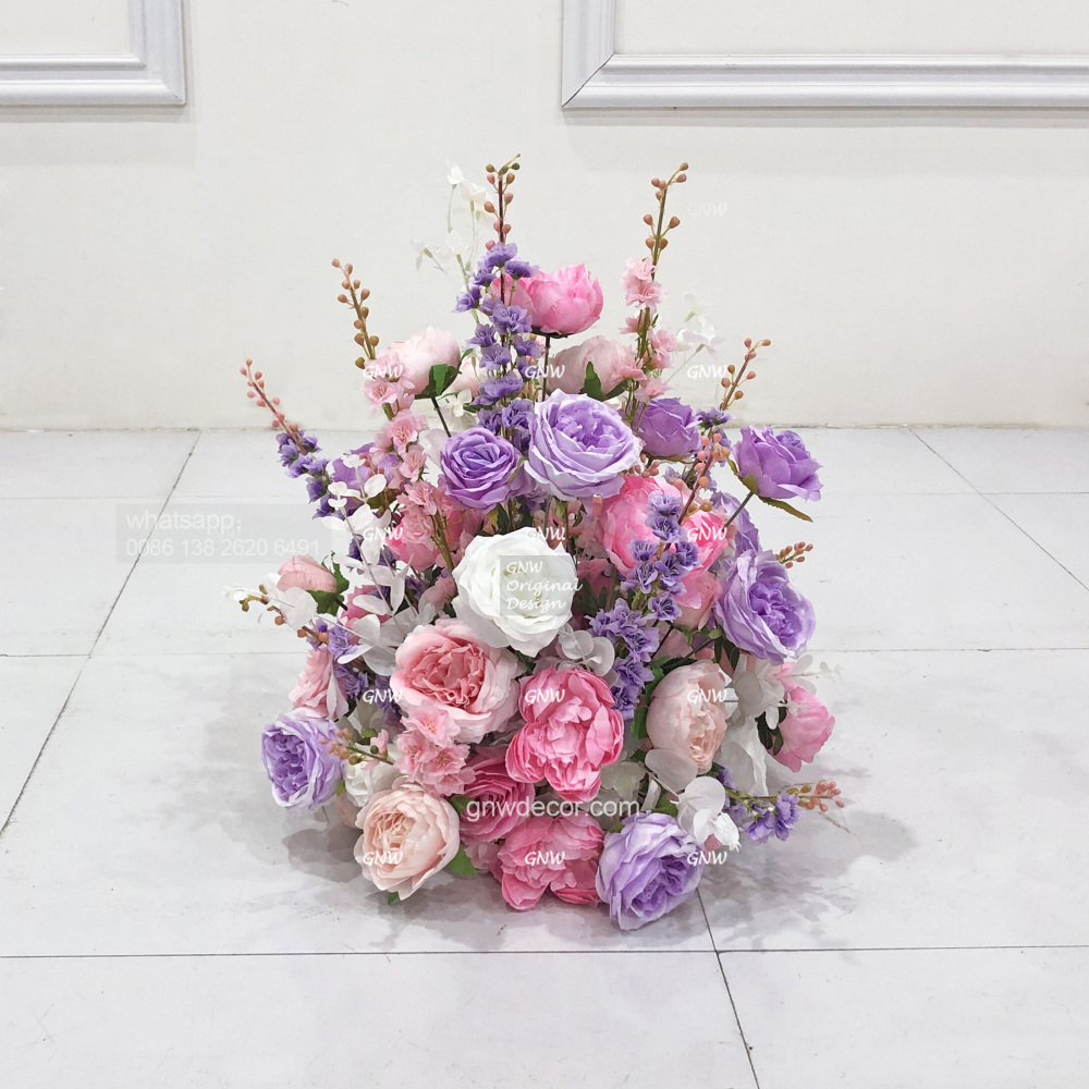 Artificial flower arrangement