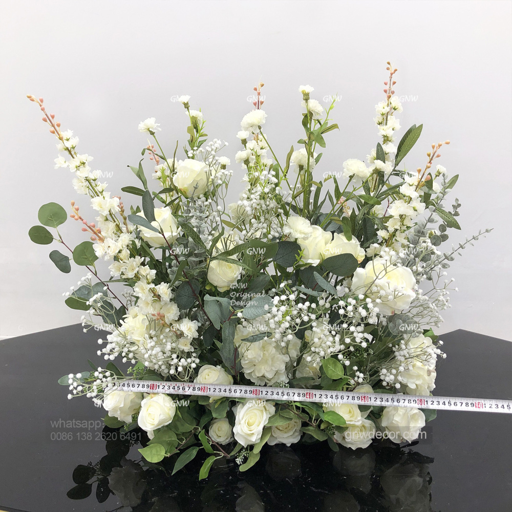 Artificial flower arrangement
