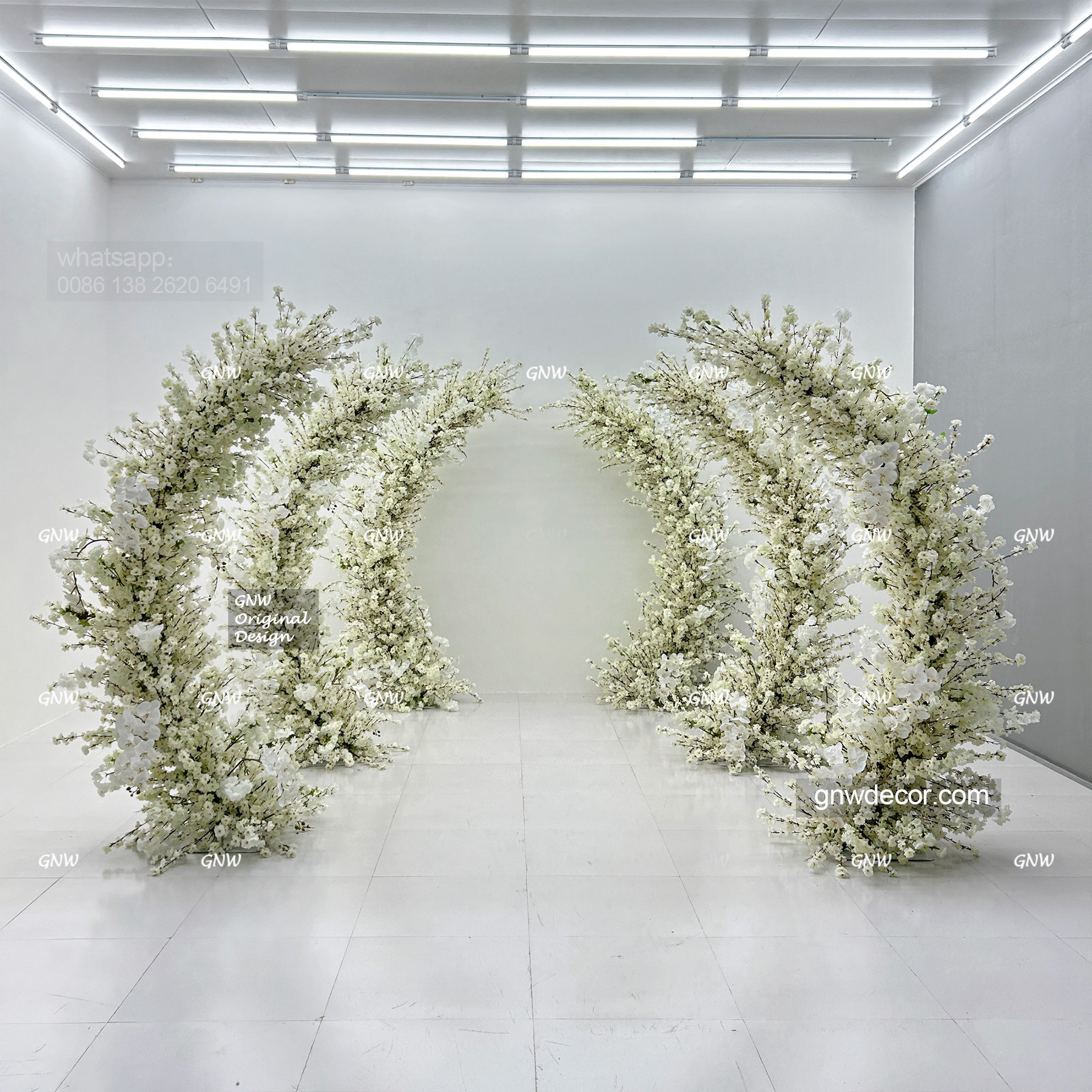 Artificial flower arch : 11 pillars