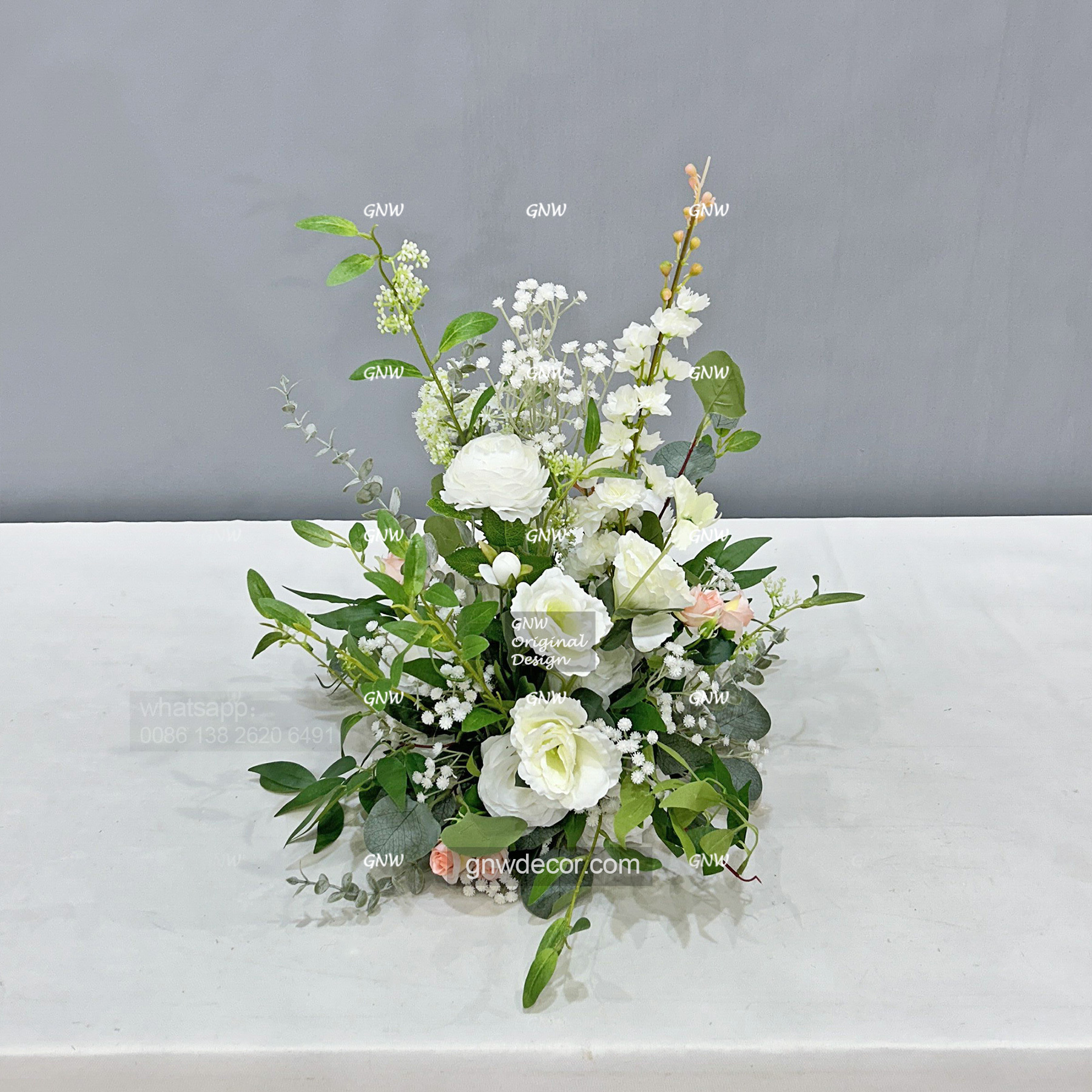 Artificial flower arrangement