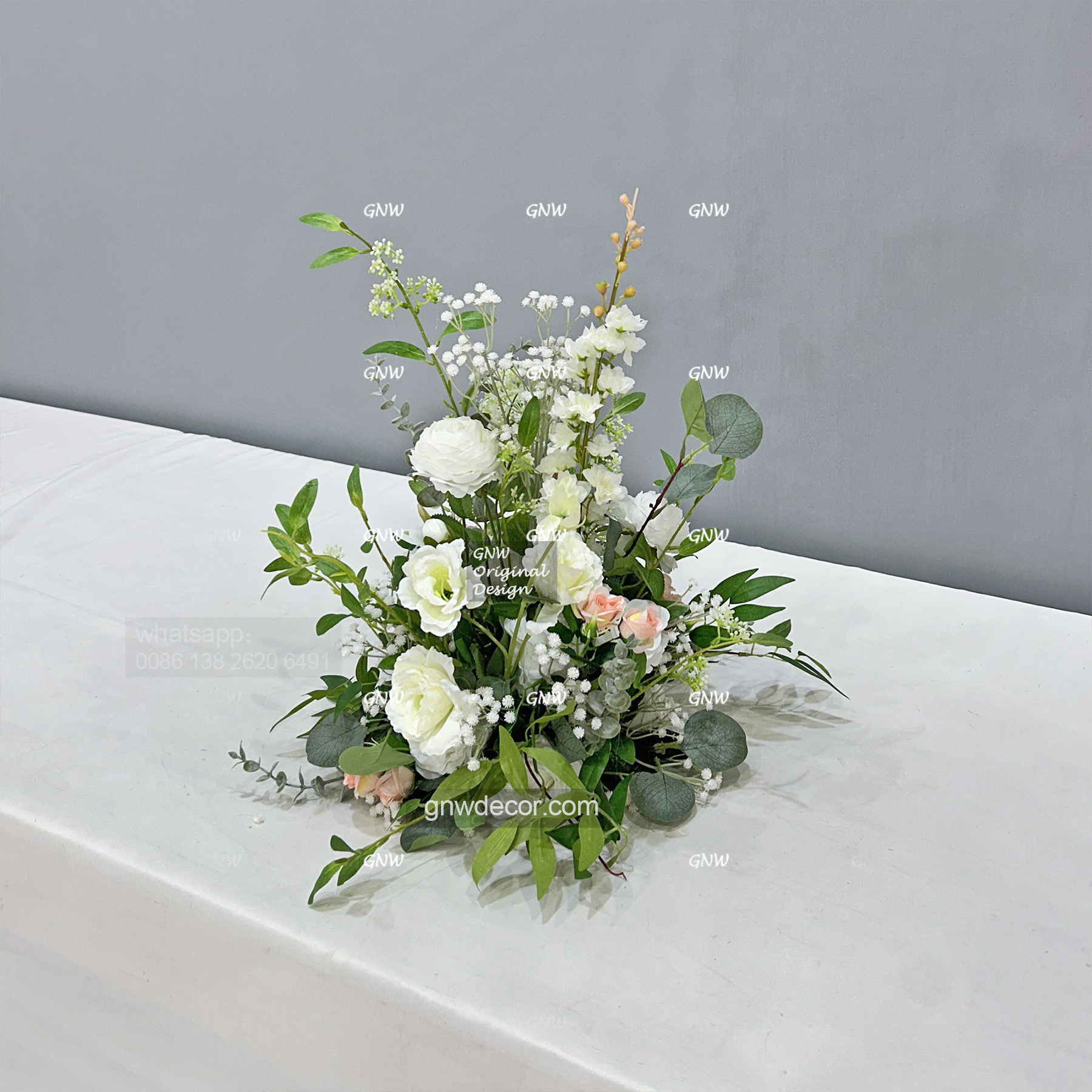 Artificial flower arrangement