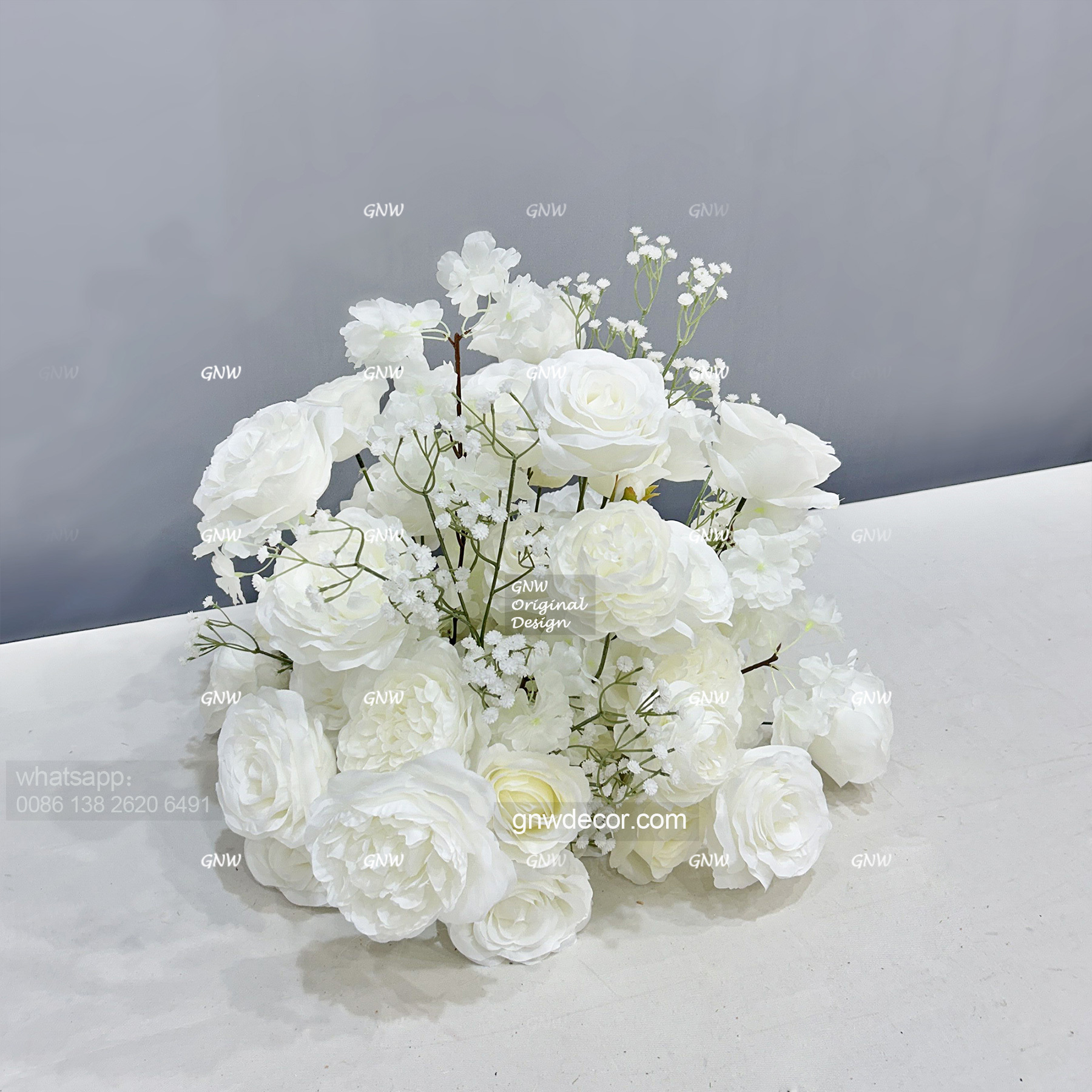 Artificial flower arrangement