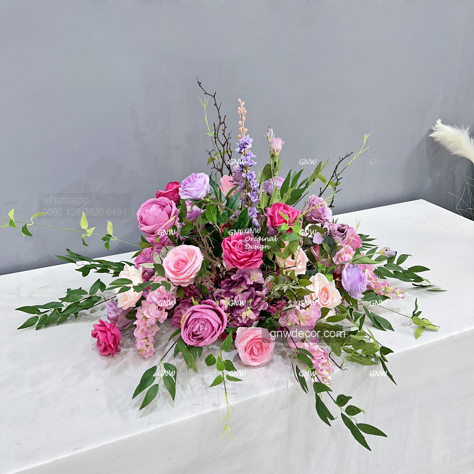 Artificial flower arrangement