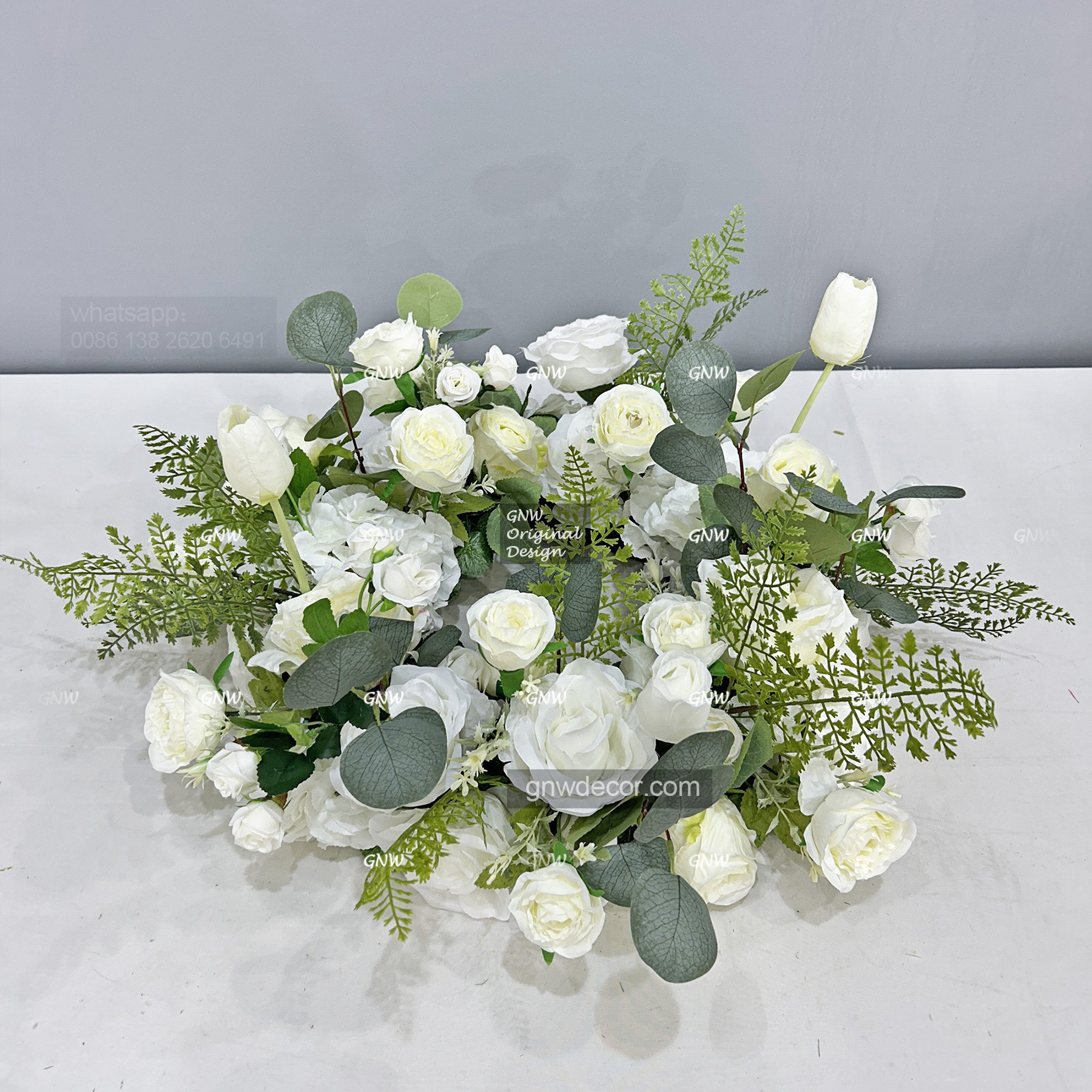 Artificial flower wreath