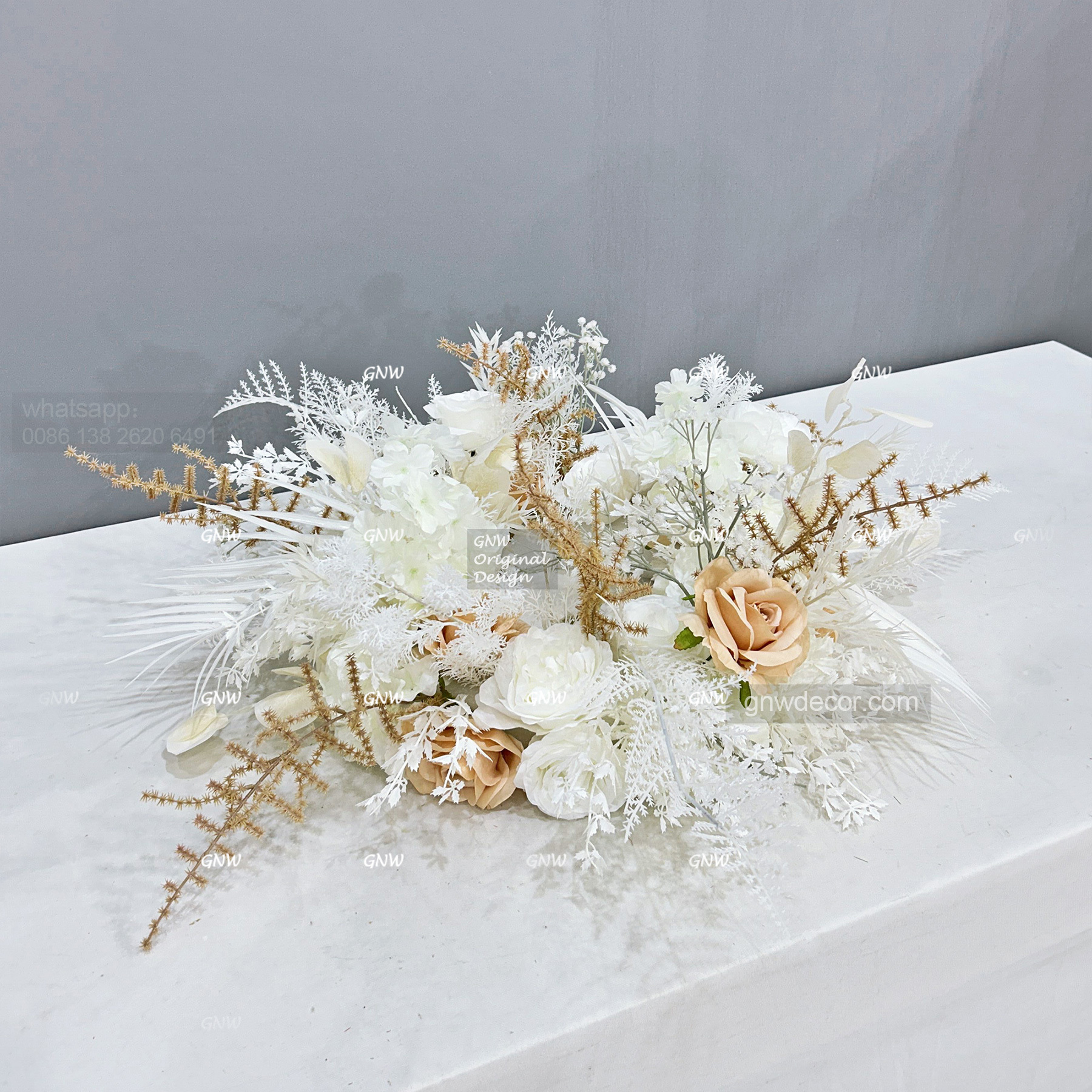 Artificial flower wreath