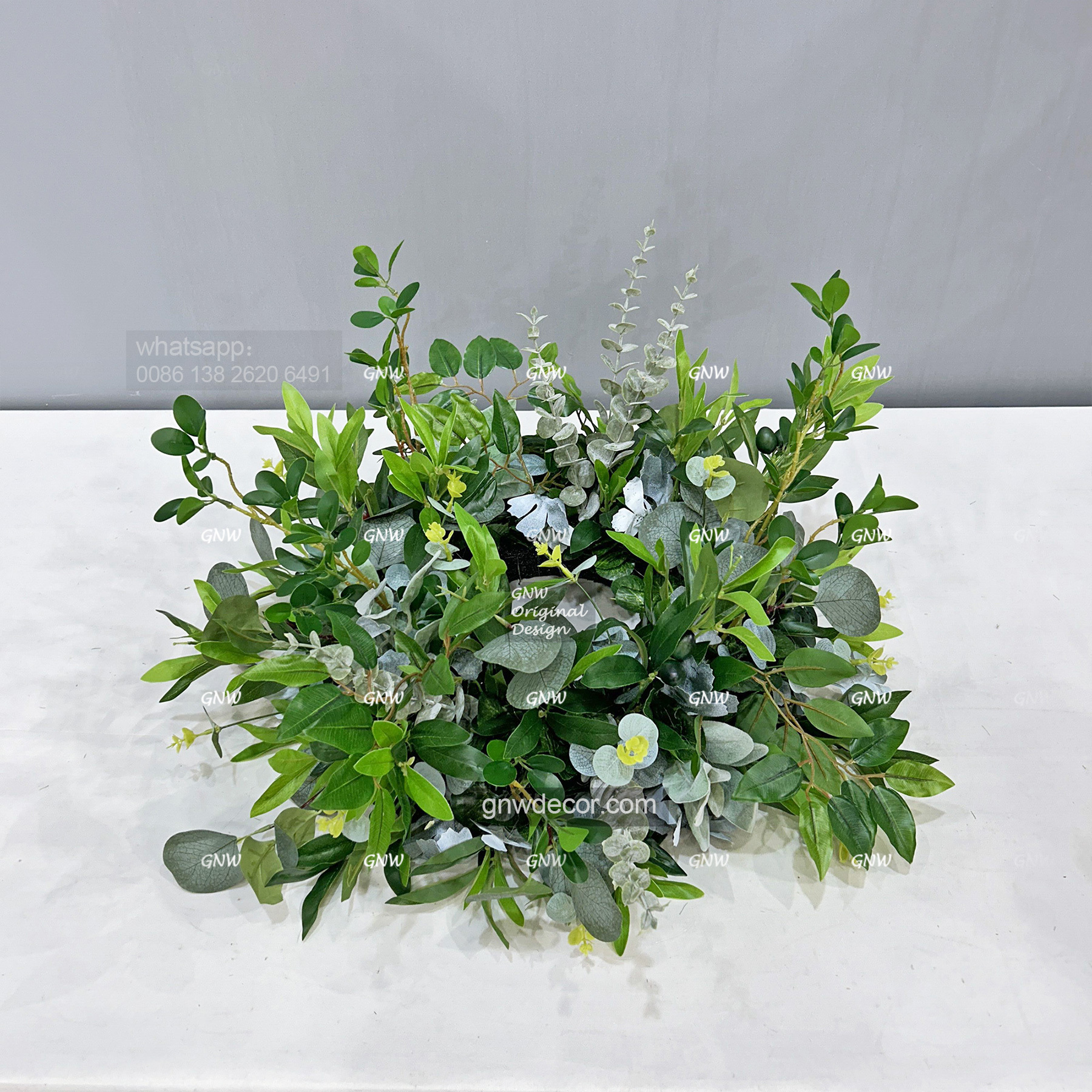 Artificial flower wreath