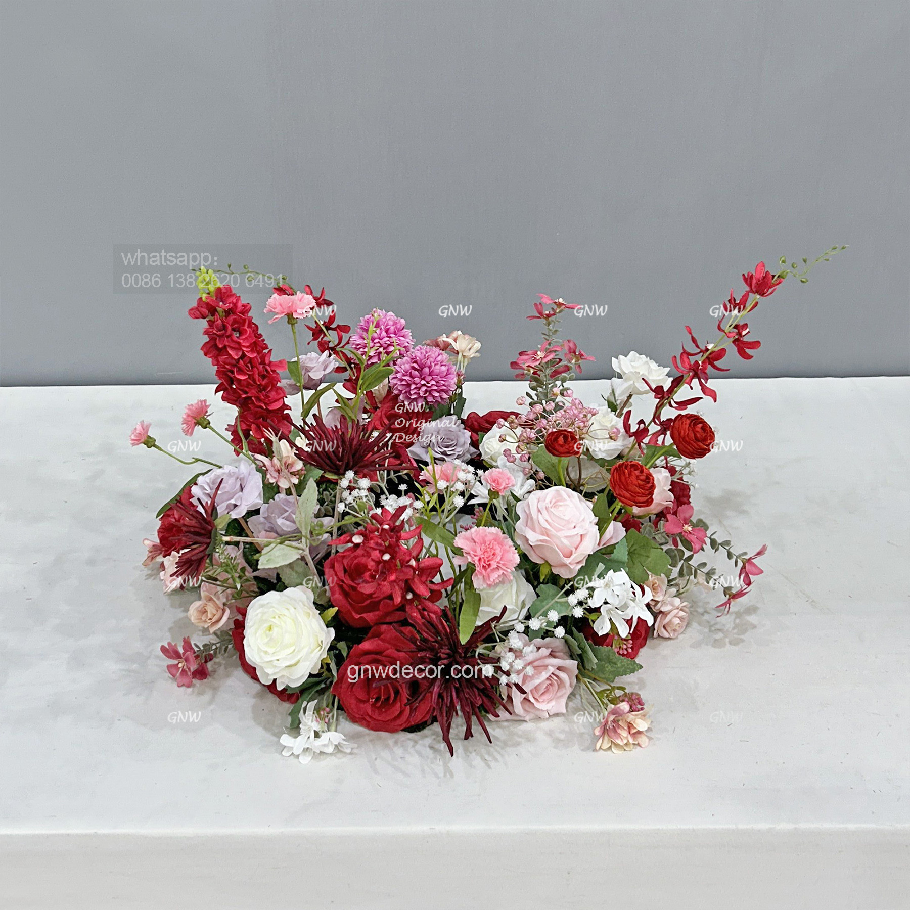 Artificial flower wreath