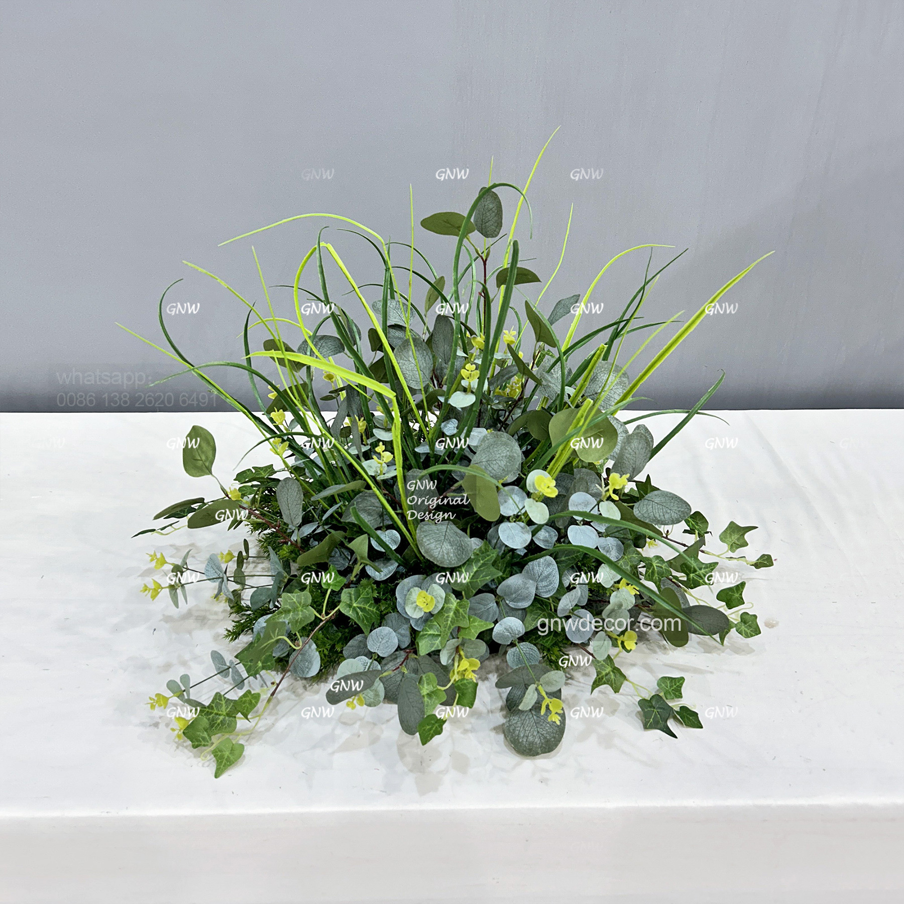 Artificial flower arrangement