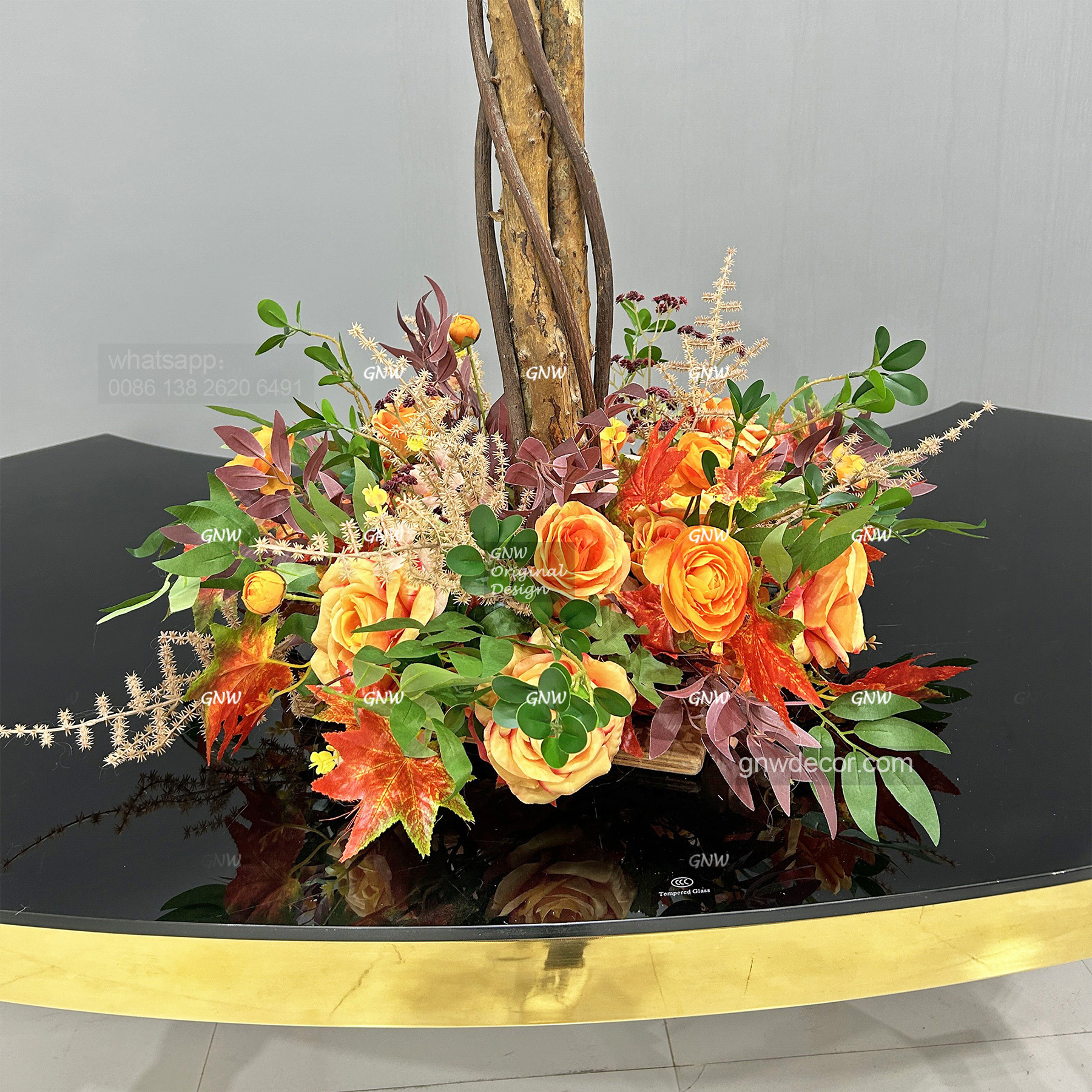 Artificial flower wreath
