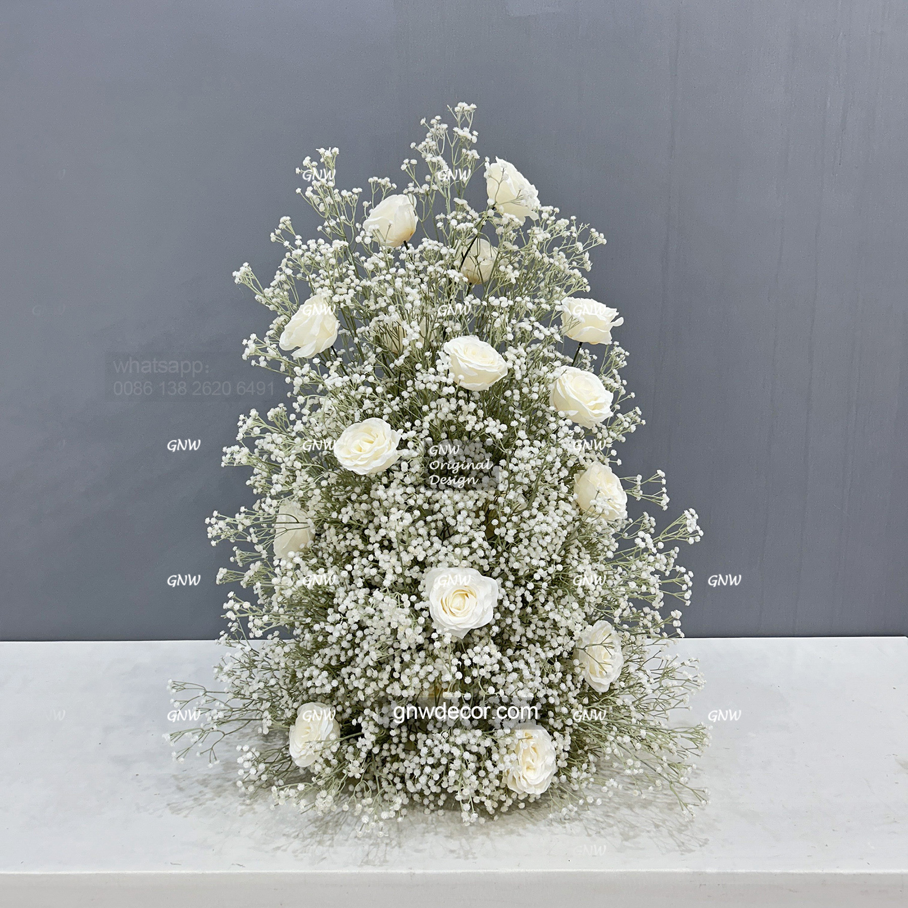 Artificial flower arrangement