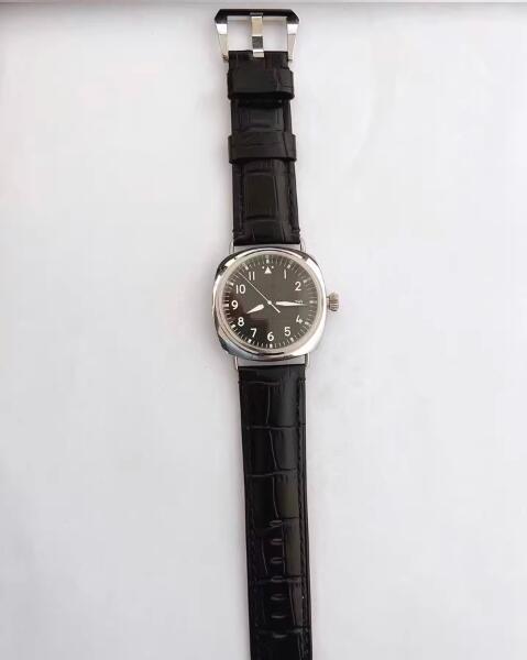 42mm men's mechanical watch with NH35 movement sapphire glass stainless steel case green glow