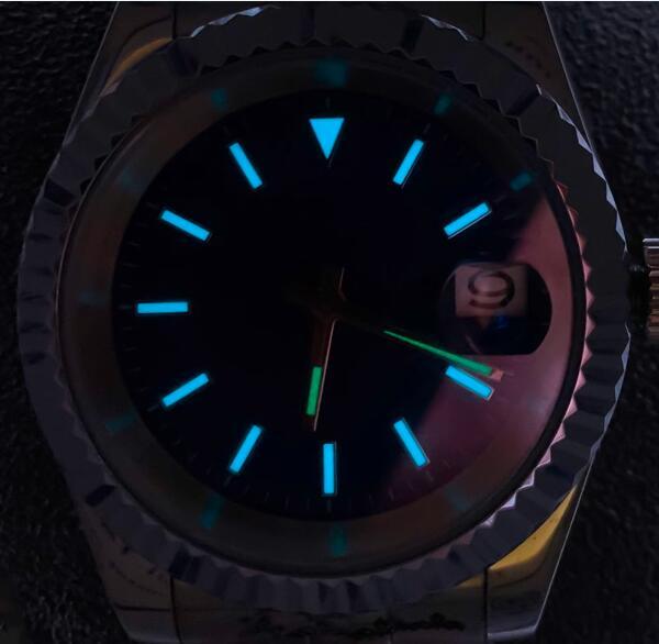 Mechanical watch 36MM oyster style constant motion R-side case with pull teeth, full sand strap, blue glow dial, equipped with NH35 movement