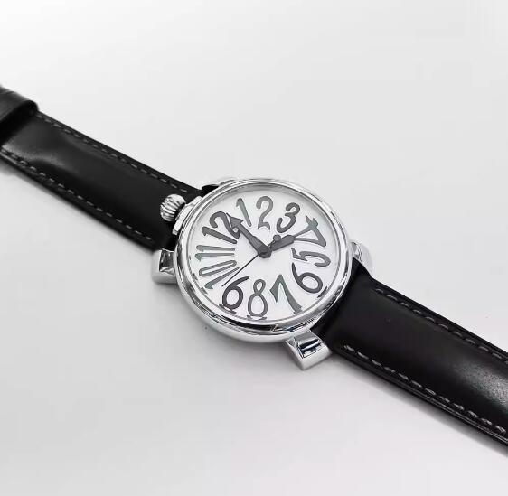 Cartoon mechanical watch new stainless steel case with mineral glass surface equipped with Japanese NH35 movement