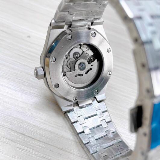 Men's mechanical watch with 41mm geometric dial and stainless steel case paired with new NH35A movement