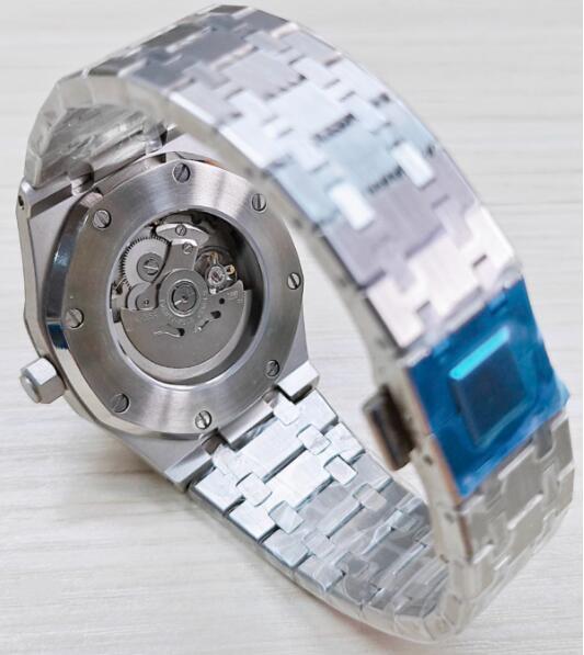 Men's mechanical watch with 41mm geometric dial and stainless steel case paired with new NH35A movement