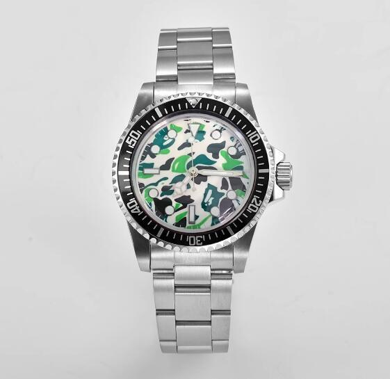 Mechanical watch 39.5mm stainless steel retro case+steel strip green glow camouflage dial with NH35 movement