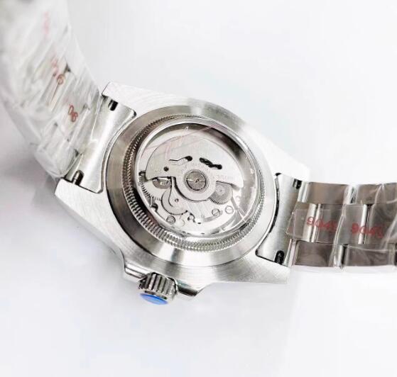 Cartoon mechanical watch with 40mm stainless steel case and sapphire glass mirror equipped with Japanese NH35 movement