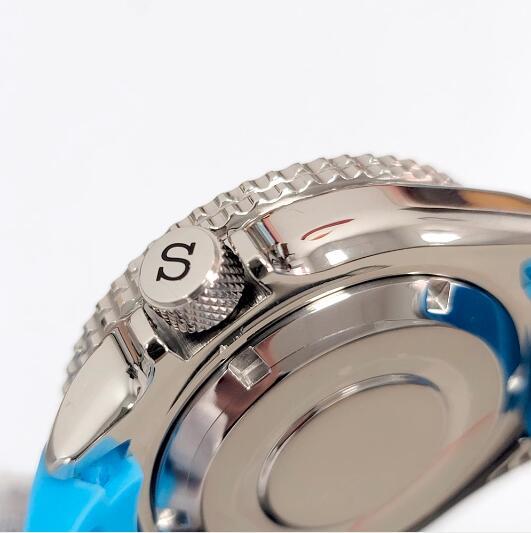 New 41.5mm mechanical watch features a blue inlaid dial with a 3.8 position Japanese NH35 movement