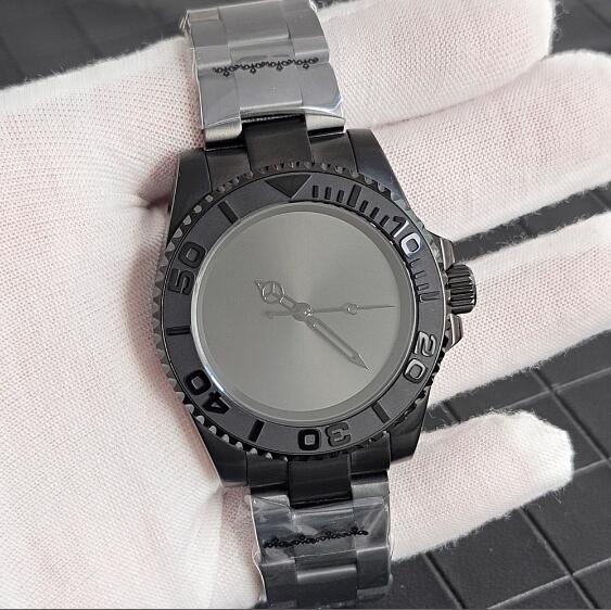 Men's mechanical watch 40mm minimalist black case with sapphire glass and Japanese NH35 movement