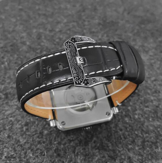 Men's mechanical watch with fashionable square case and leather strap equipped with Japanese NH35 movement