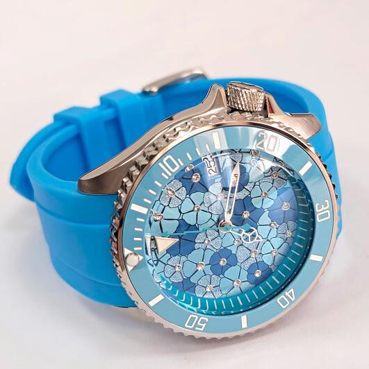 New 41.5mm mechanical watch features a blue inlaid dial with a 3.8 position Japanese NH35 movement