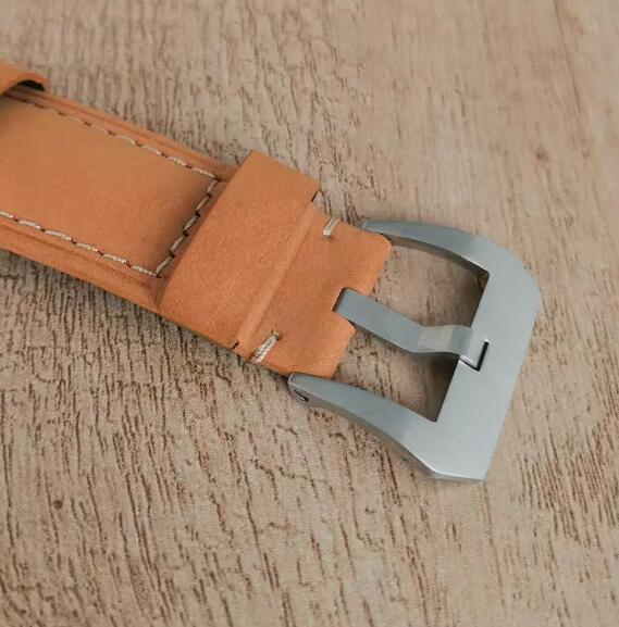 New men's watch with 42MM stainless steel square dial inlaid with Japanese NH35 movement