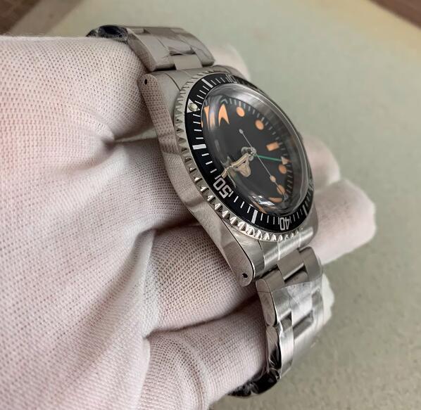 39.5mm Vintage Men's Vintage Mechanical GMT Watch with Four Pin Green Glow and Japanese NH34 Movement