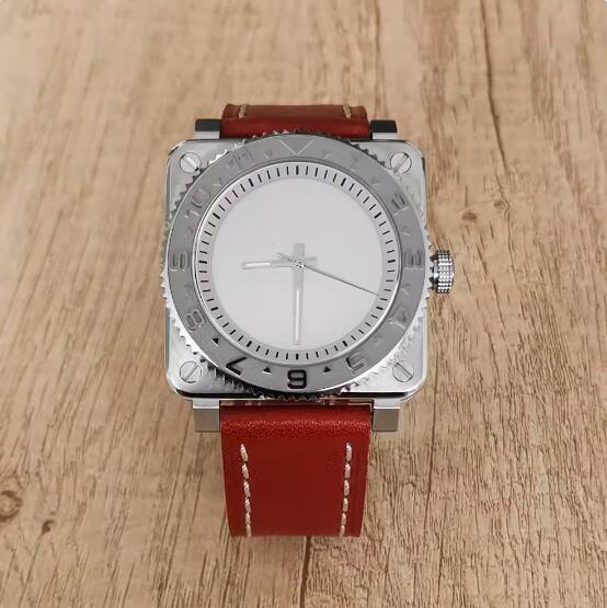 The new men's mechanical watch features a minimalist square and genuine leather strap with a Japanese NH35 movement