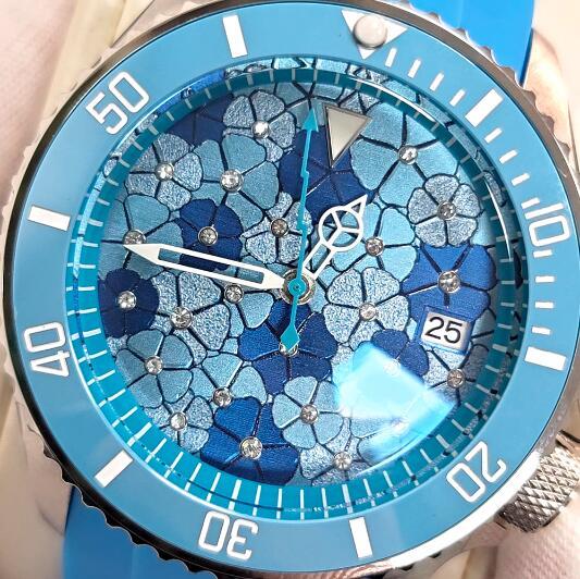 New 41.5mm mechanical watch features a blue inlaid dial with a 3.8 position Japanese NH35 movement