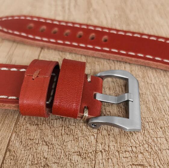 The new men's mechanical watch features a minimalist square and genuine leather strap with a Japanese NH35 movement
