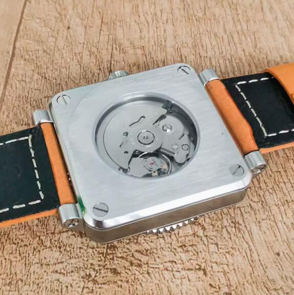New men's watch with 42MM stainless steel square dial inlaid with Japanese NH35 movement