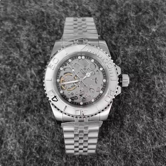 Men's hollowed out mechanical watch with 40mm stainless steel case and black ring surface equipped with NH70 mechanical movement