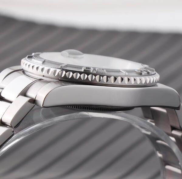 Men's hollowed out mechanical watch with a 40mm stainless steel case and black ring finish, featuring NH70 mechanical movement