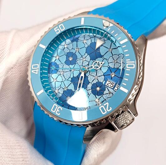 New 41.5mm mechanical watch features a blue inlaid dial with a 3.8 position Japanese NH35 movement