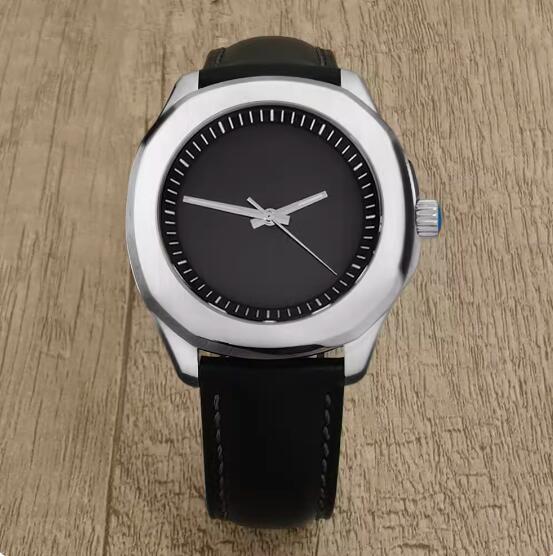 New men's 40mm mechanical watch with no scale straight pattern dial paired with Japanese NH35 movement