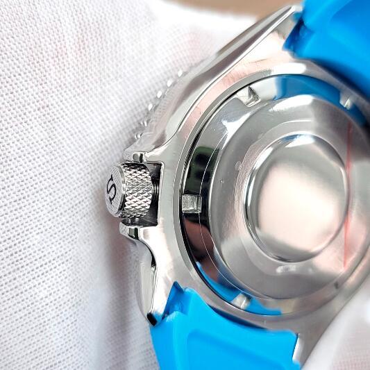 New 41.5mm mechanical watch features a blue inlaid dial with a 3.8 position Japanese NH35 movement