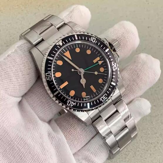 39.5mm Vintage Men's Vintage Mechanical GMT Watch with Four Pin Green Glow and Japanese NH34 Movement