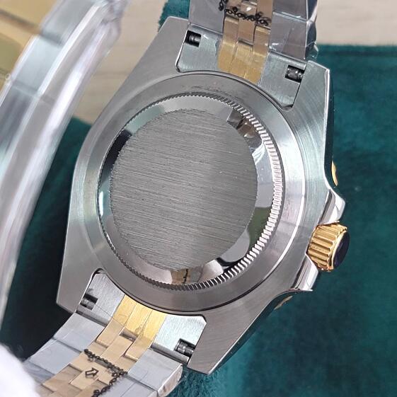 Men's mechanical watch with 40mm gold shell and sapphire glass Roman dial equipped with Japanese NH35 movement