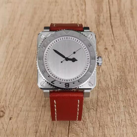 The new men's mechanical watch features a minimalist square and genuine leather strap with a Japanese NH35 movement