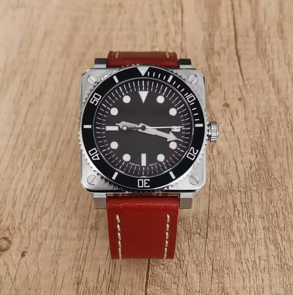 New men's watch with fashionable square green glow and Japanese NH35 automatic mechanical movement