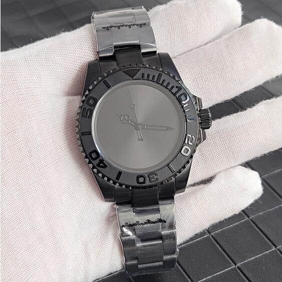 Men's mechanical watch 40mm minimalist black case with sapphire glass and Japanese NH35 movement