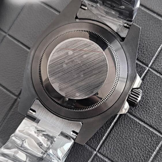 Men's mechanical watch 40mm minimalist black case with sapphire glass and Japanese NH35 movement