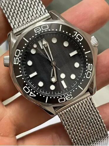Luxury New Mens Automatic Mechanical Watch Stainless Steel Black Blue Green Ceramic Bezel 007 Sapphire 42mm