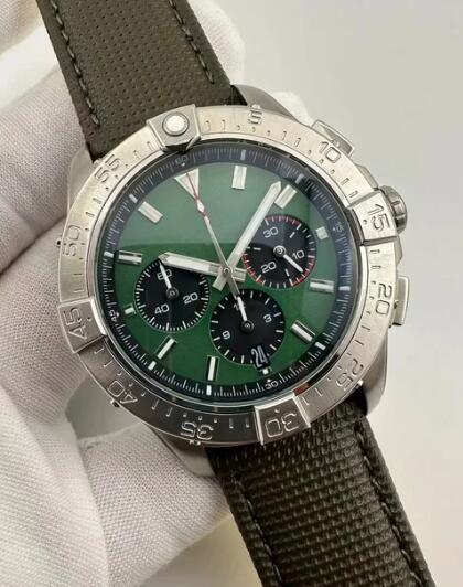 Luxury New Men Quartz Watch Chronograph Watches Avenger B01 Stainless Steel Grey Black Green Canvas Leather Sapphire 44mm