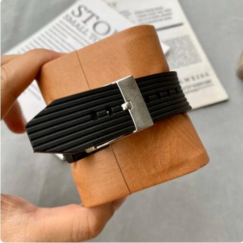 Luxury New Mens Quartz Chronograph Watch Black Rubber Strap Fashion Watches