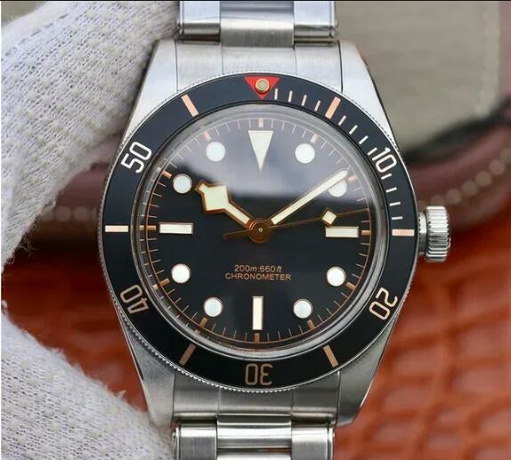 Men's Watch Automatic Mechanical Movement Black Blue Ceramic Bezel Stainless Steel Bracelet 42mm