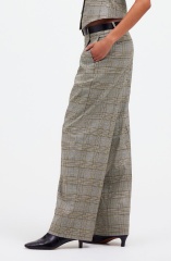 Woman's Plaid Pants